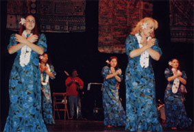 Hula and Hawaiian dancers, North Bay