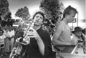 MC Squared, the live music sax player!